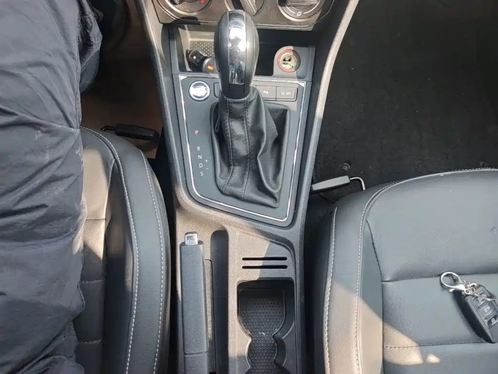 Volkswagen Lavida — миниатюра 14