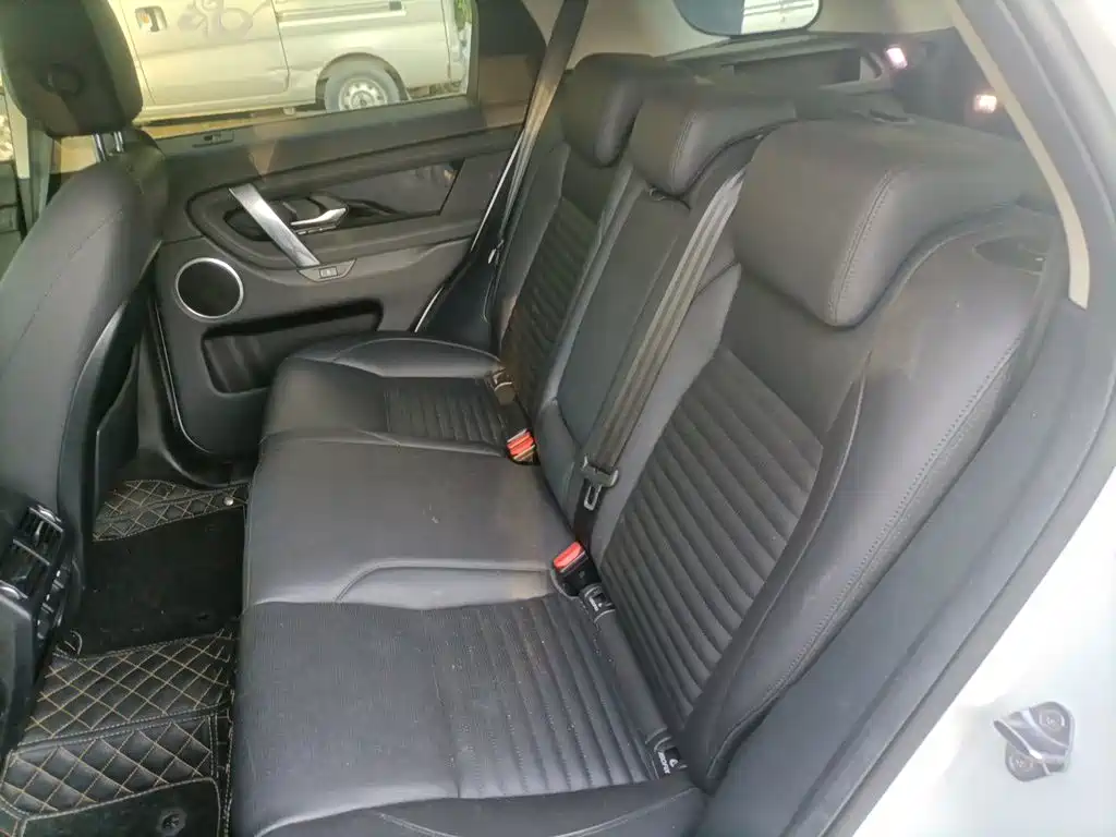 Land Rover Discovery Sport — миниатюра 13