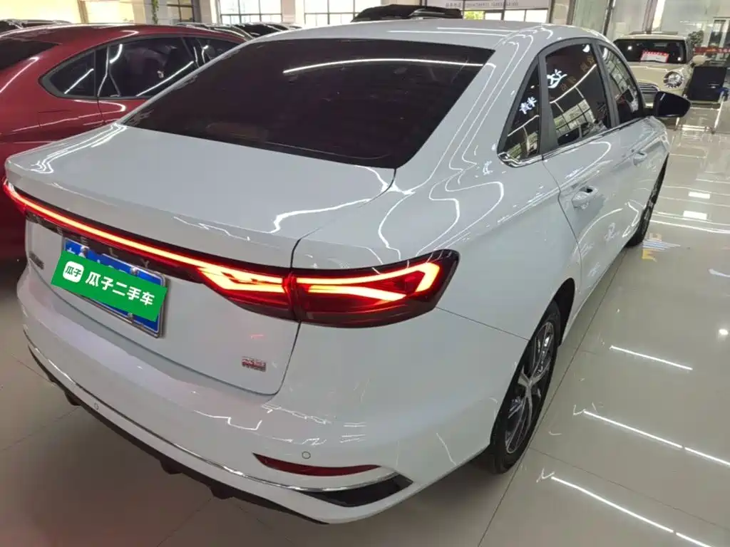 Geely Emgrand — миниатюра 7