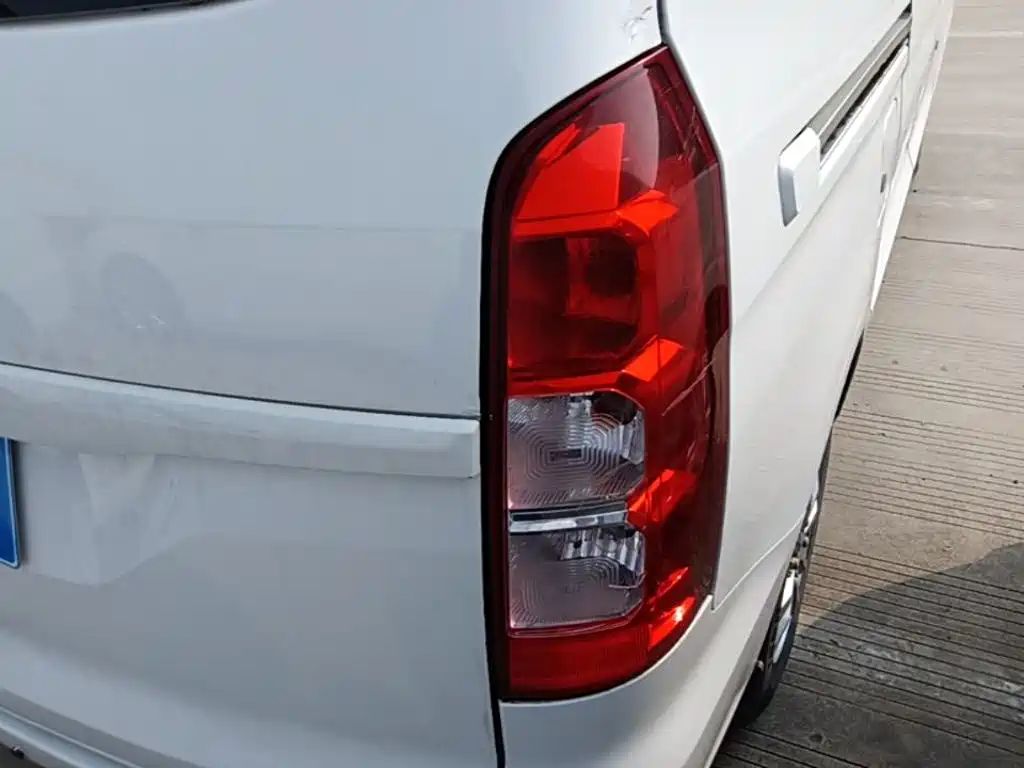 Wuling Hongguang V — миниатюра 8