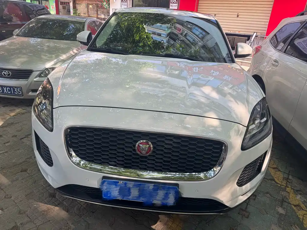 Jaguar E-PACE — миниатюра 2