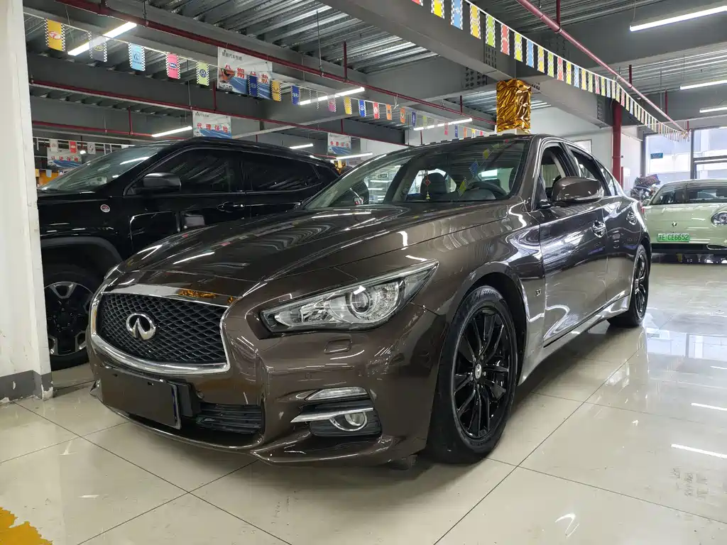 Infiniti Q50 2014
