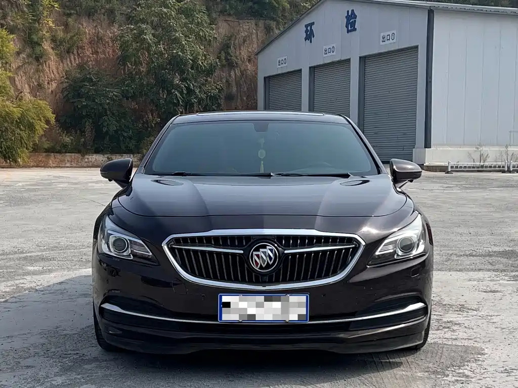 Buick LaCrosse — миниатюра 2