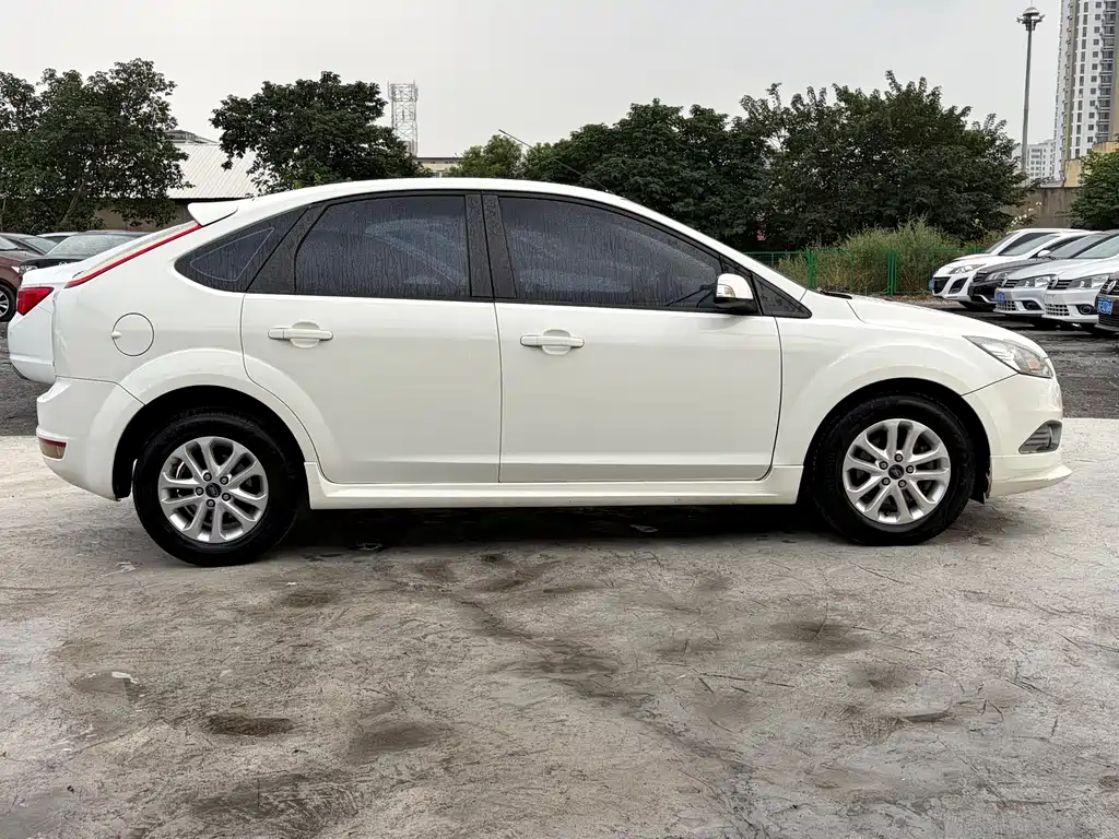 Ford Focus — миниатюра 4