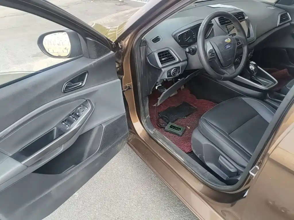 Ford Escort — миниатюра 16