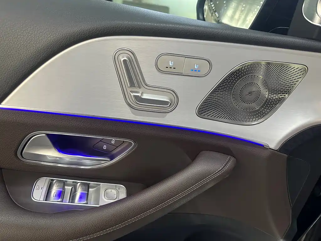 Mercedes-Benz GLE (Import) — миниатюра 10