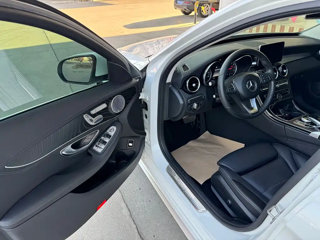 MERCEDES-BENZ C CLASS