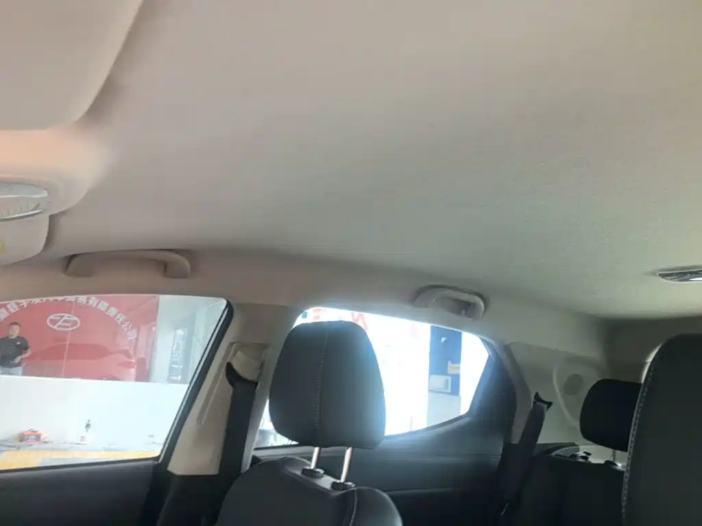 BYD Yuan EV — миниатюра 18