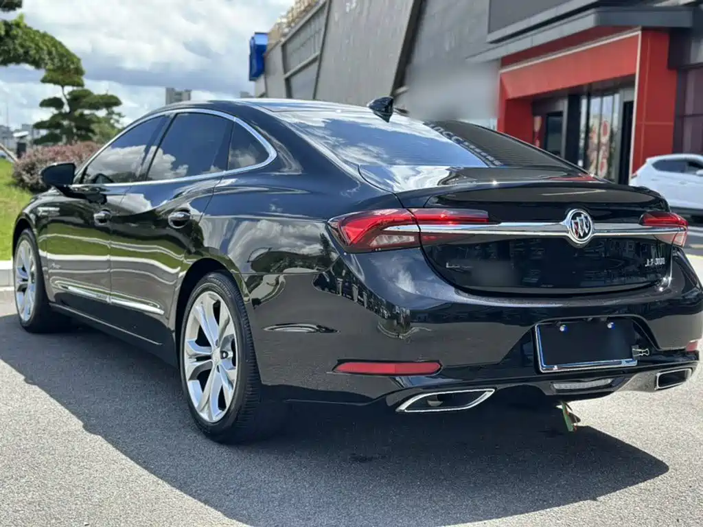 Buick LaCrosse — миниатюра 10