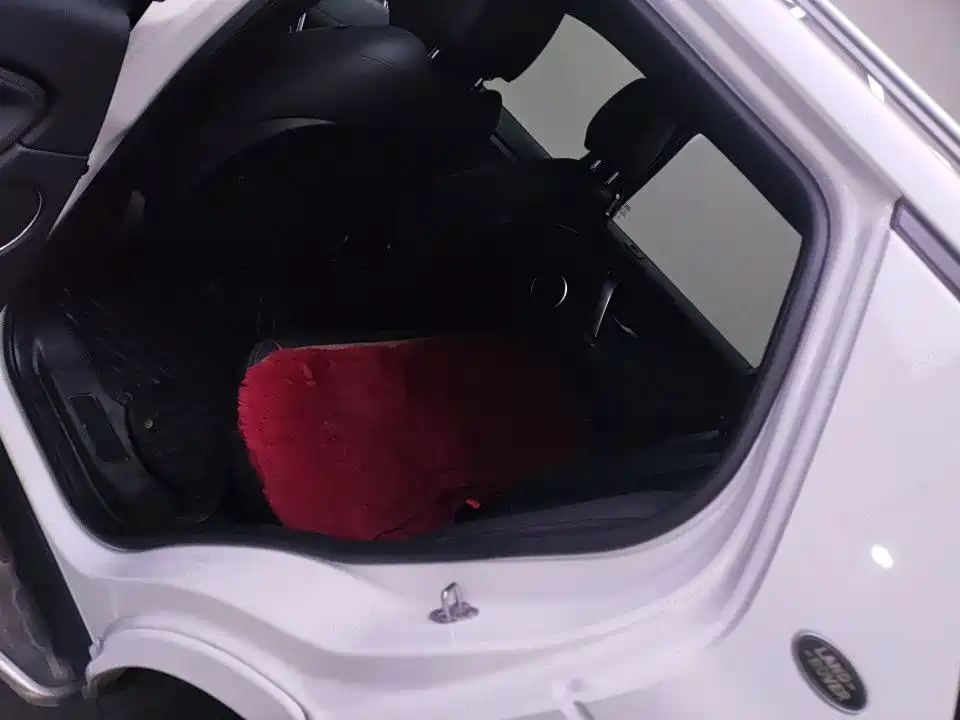Land Rover Discovery Sport — миниатюра 6