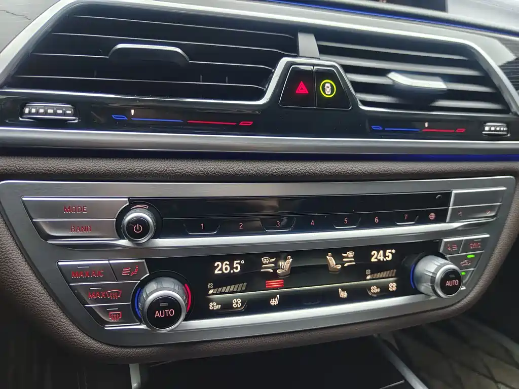 BMW 7 Series 7 2021 730Li M Sport