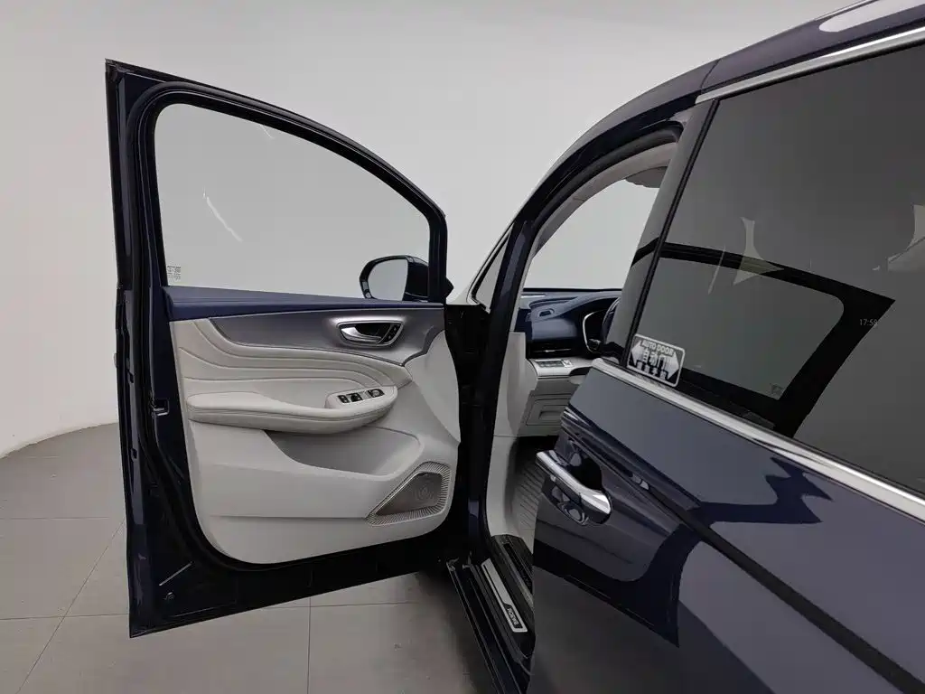 Roewe iMAX8 — миниатюра 8