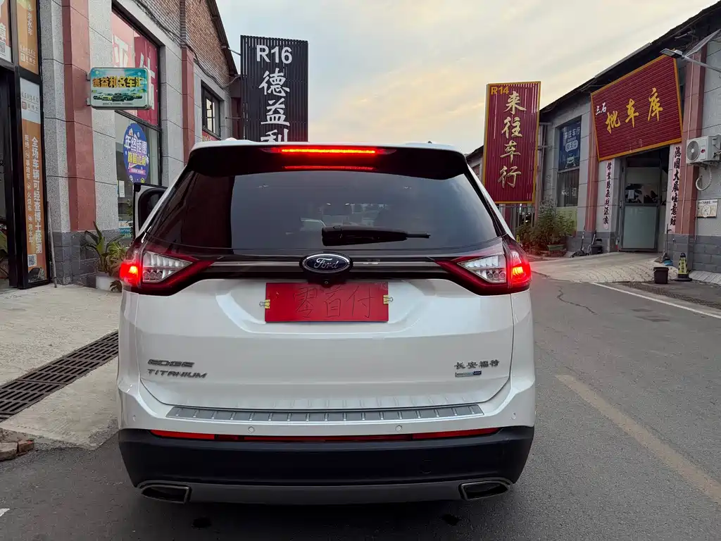 Ford Edge — миниатюра 5