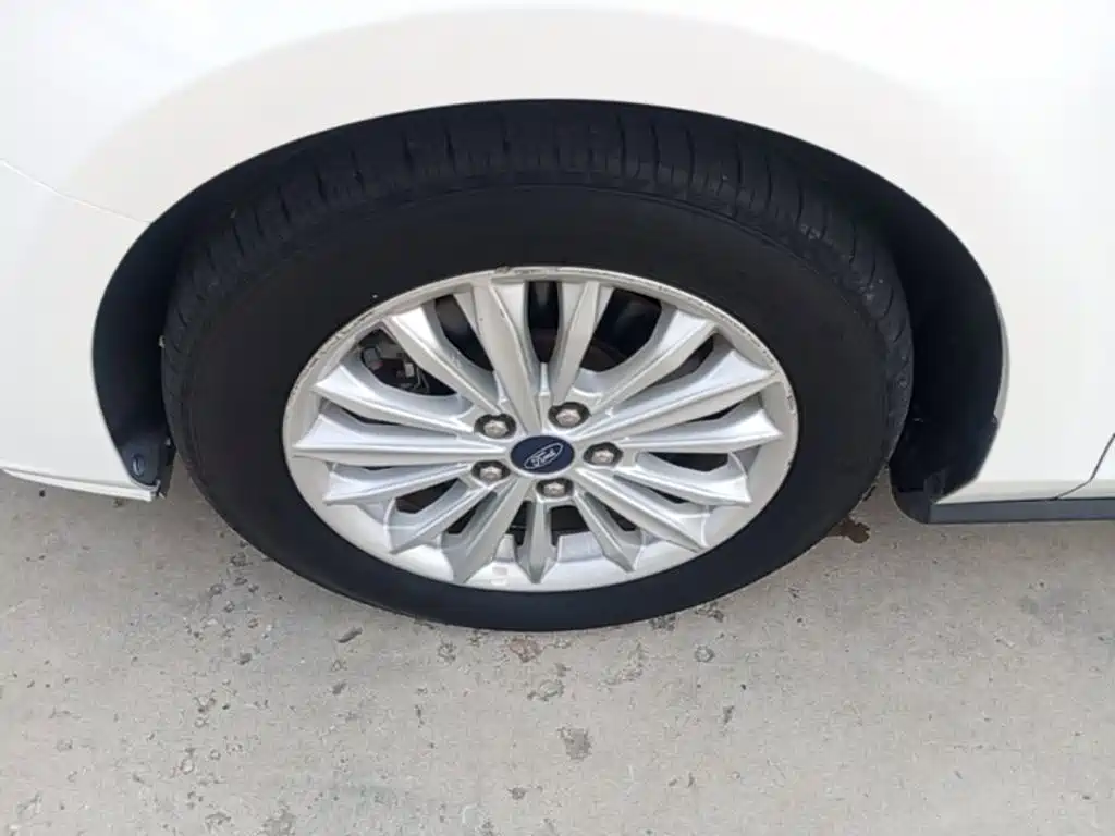 Ford Focus — миниатюра 23
