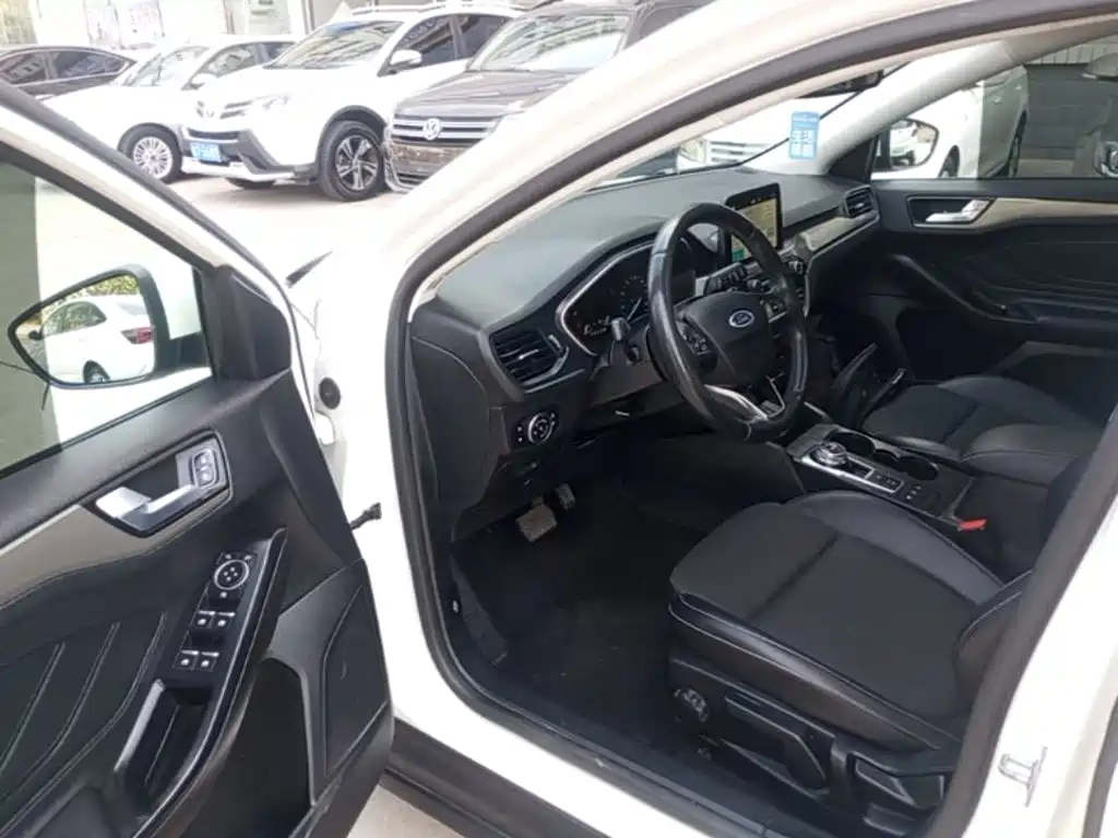 Ford Focus — миниатюра 16