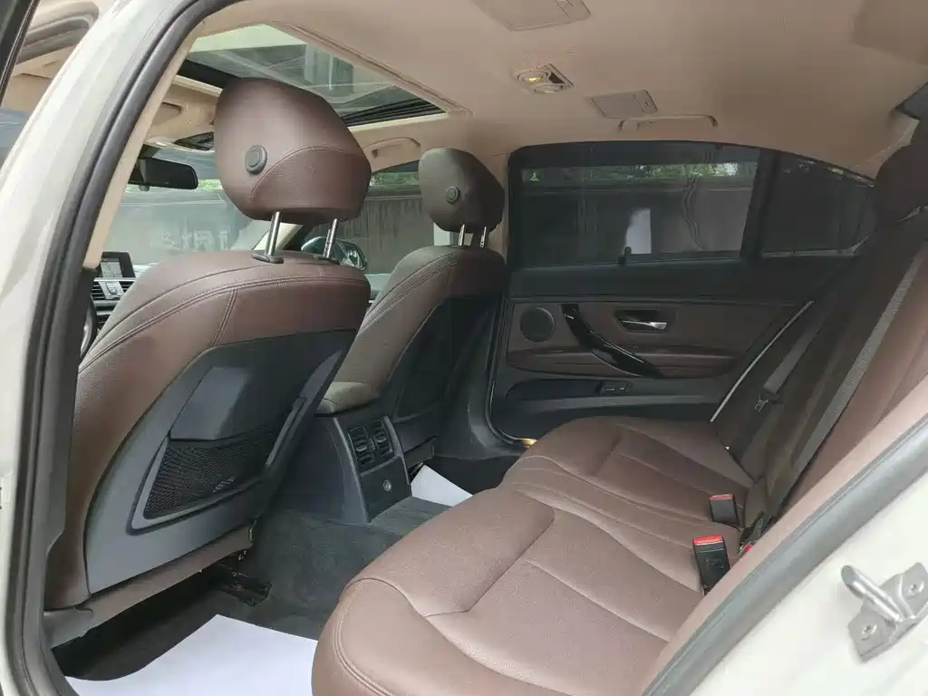 BMW 3 Series — миниатюра 6