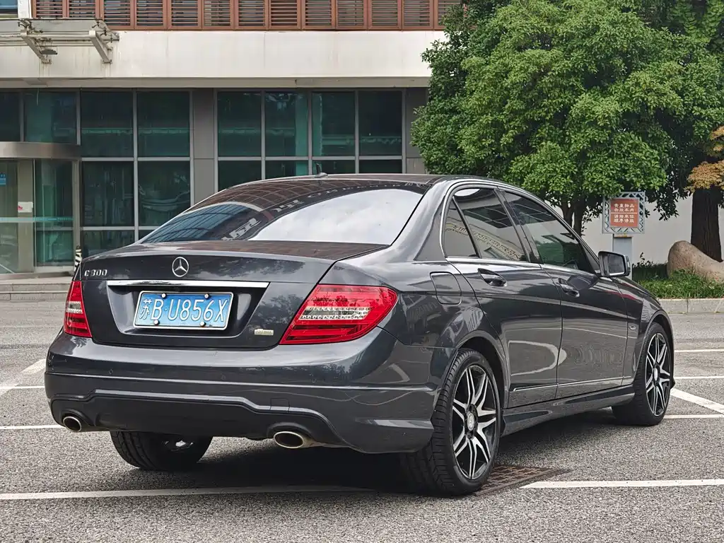 Mercedes-Benz C-Class — миниатюра 6