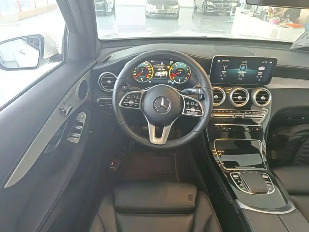 Mercedes-Benz GLC — миниатюра 11