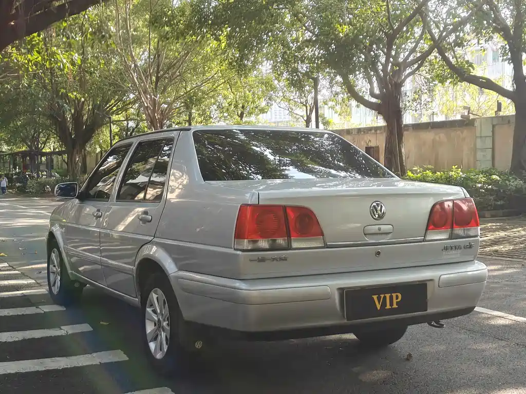 Volkswagen Jetta — миниатюра 2