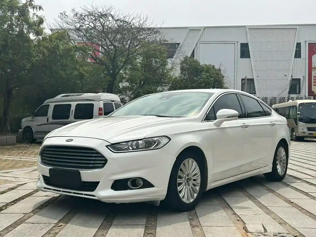 Ford Mondeo 2013