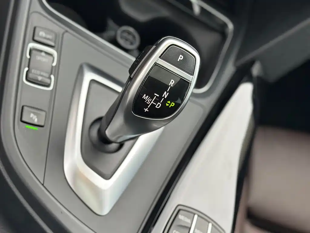 BMW 3 Series — миниатюра 15