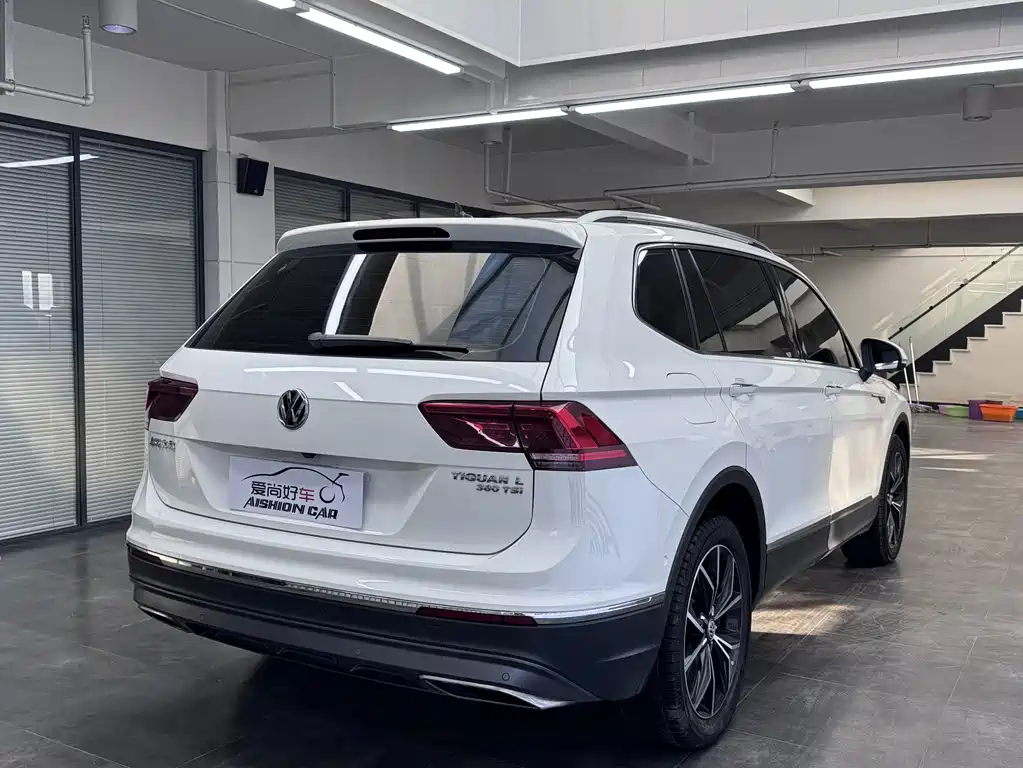Volkswagen Tiguan L — миниатюра 7