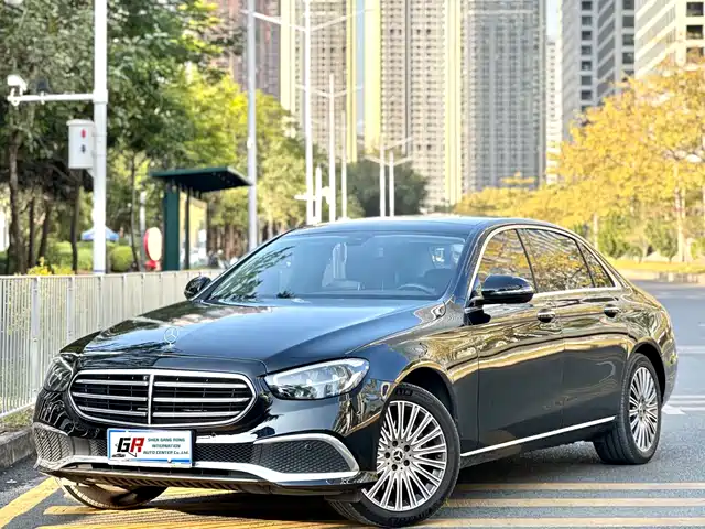 MERCEDES-BENZ E CLASS