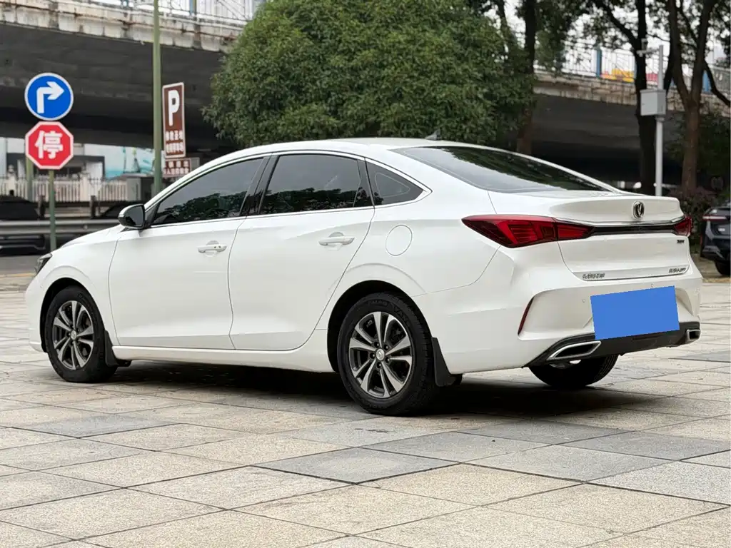 Changan Eado — миниатюра 9