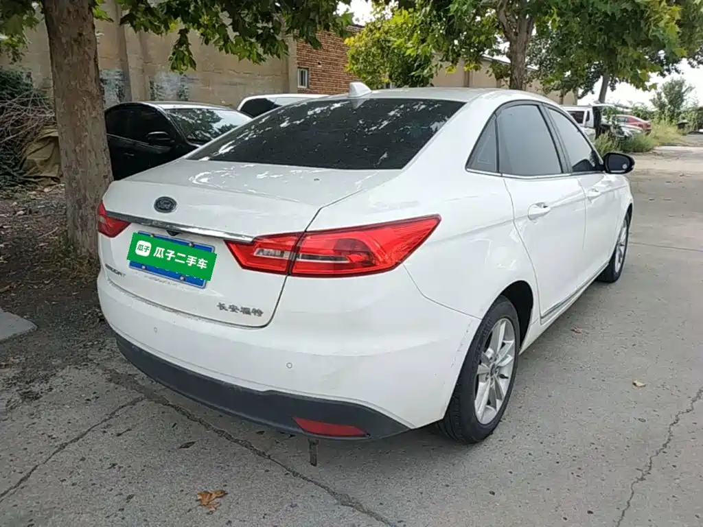 Ford Escort — миниатюра 7