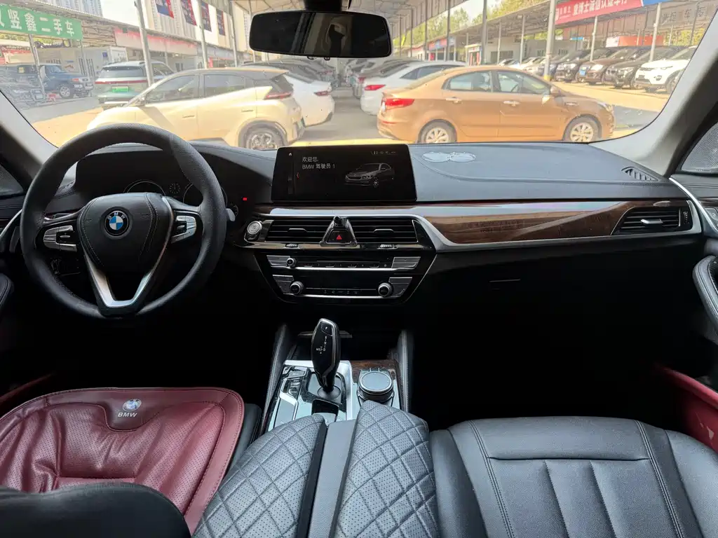 BMW 5 Series — миниатюра 6
