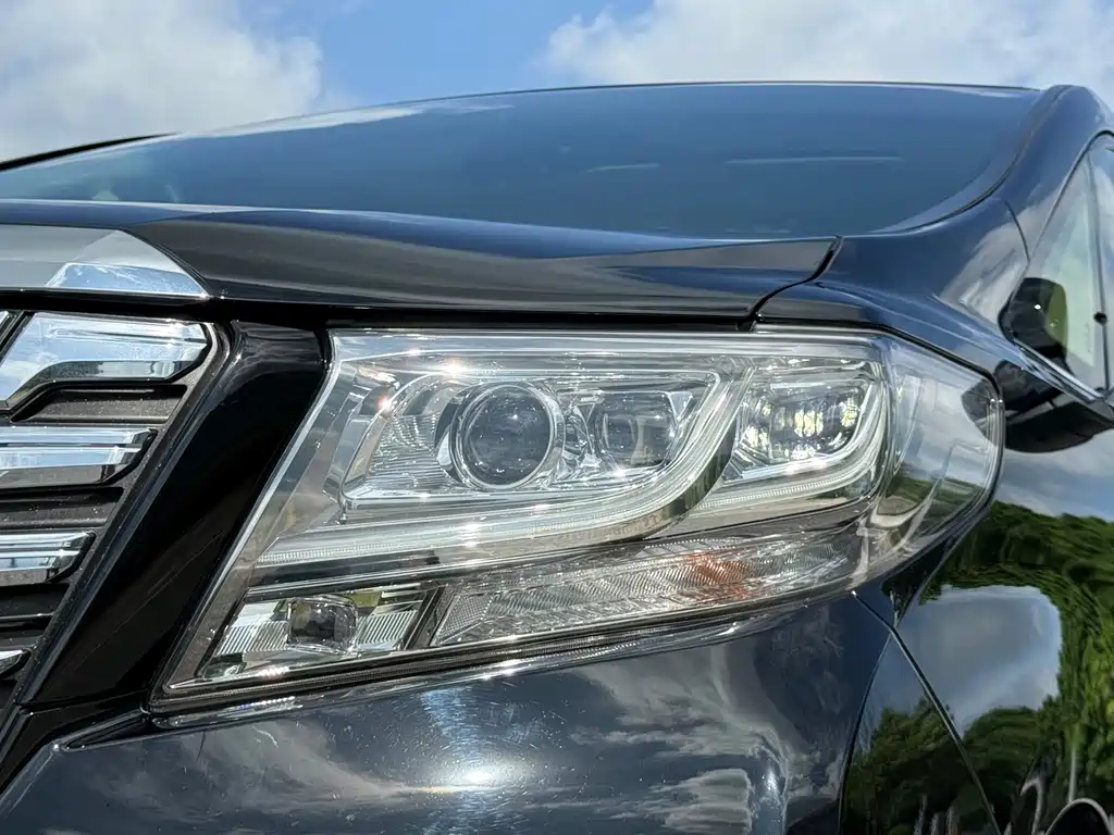 Toyota Alphard 2015 3.5L Luxury