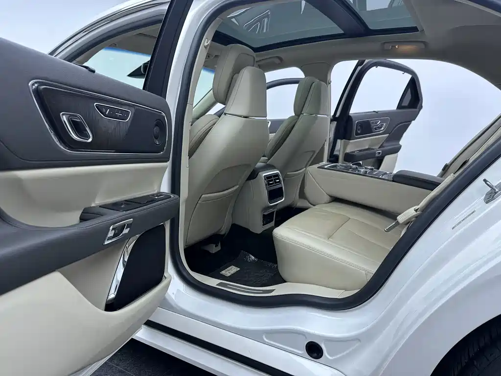 Lincoln Continental — миниатюра 14