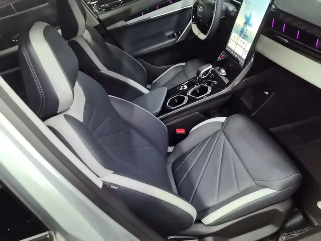 Geely Boyue L — миниатюра 25