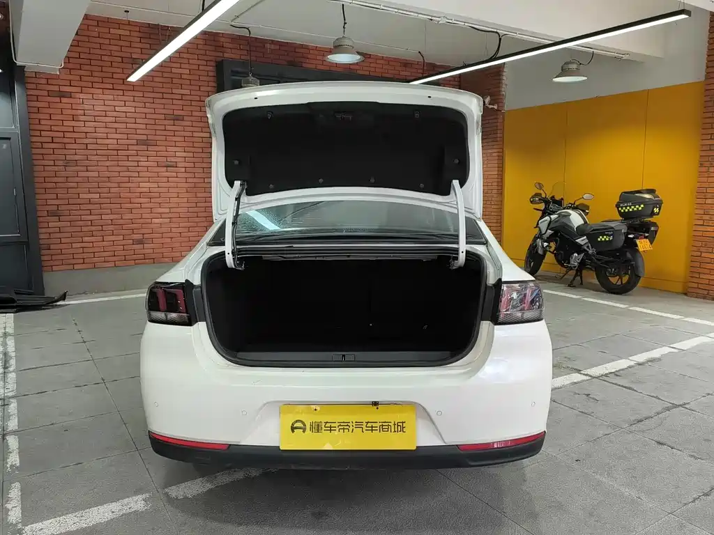 Peugeot 308 — миниатюра 20