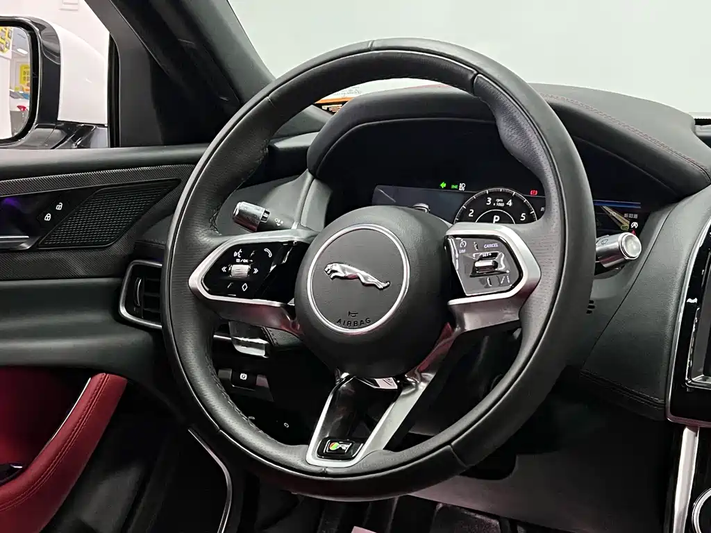 Jaguar XEL — миниатюра 20