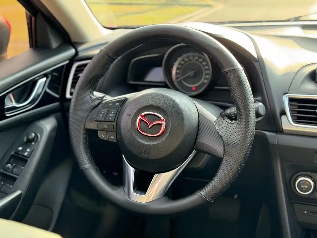 Mazda 3 Axela — миниатюра 18