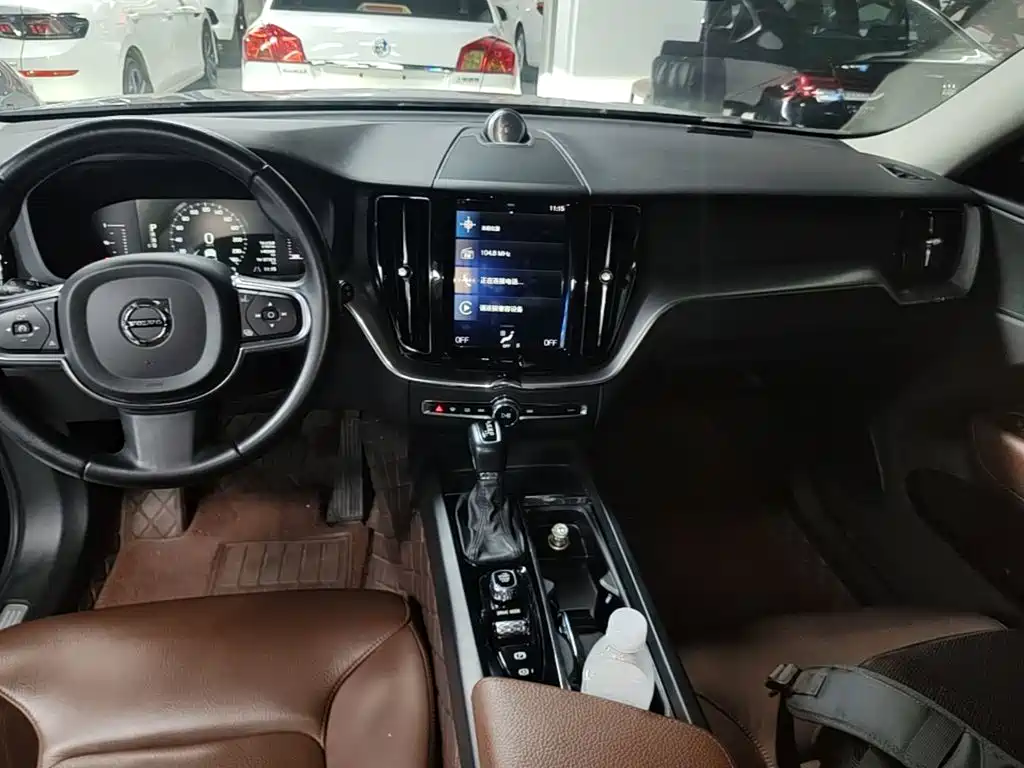 Volvo XC60 — миниатюра 13