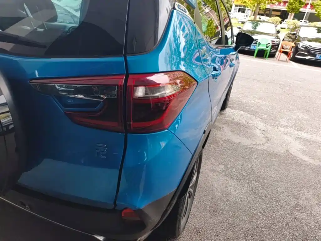 BYD Yuan EV — миниатюра 8