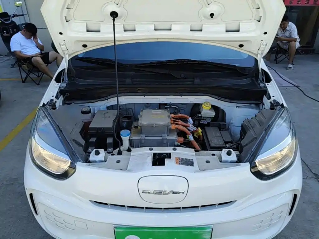 Roewe Clever — миниатюра 20