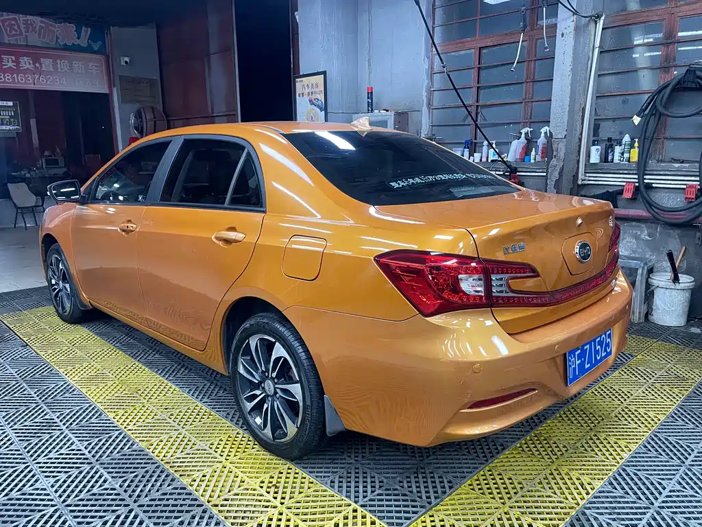 BYD Qin NEV 2015 1.5T Flagship Plus
