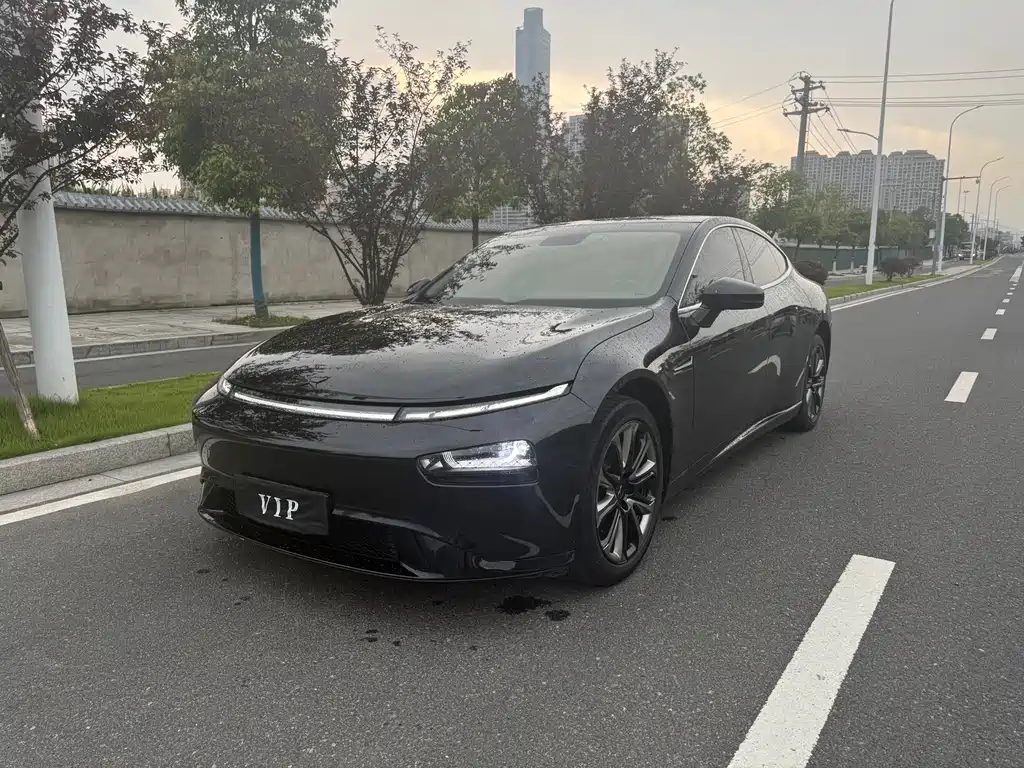 2022 Xpeng P7 - zdjęcie 1 z 18