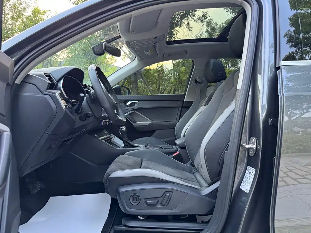 Audi Q3 2022 35 TFSI Fashion