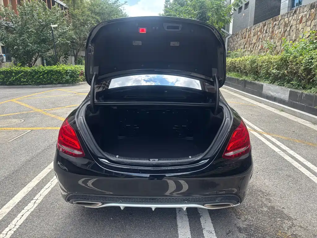 Mercedes-Benz C-Class — миниатюра 17