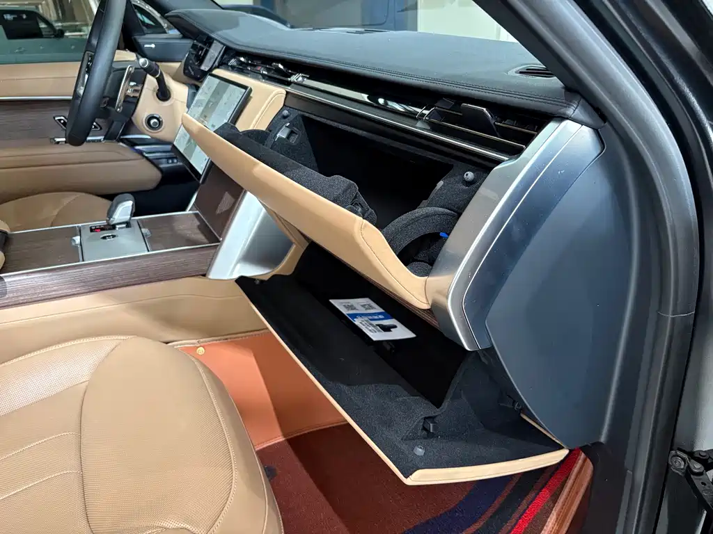 Land Rover Range Rover — миниатюра 24