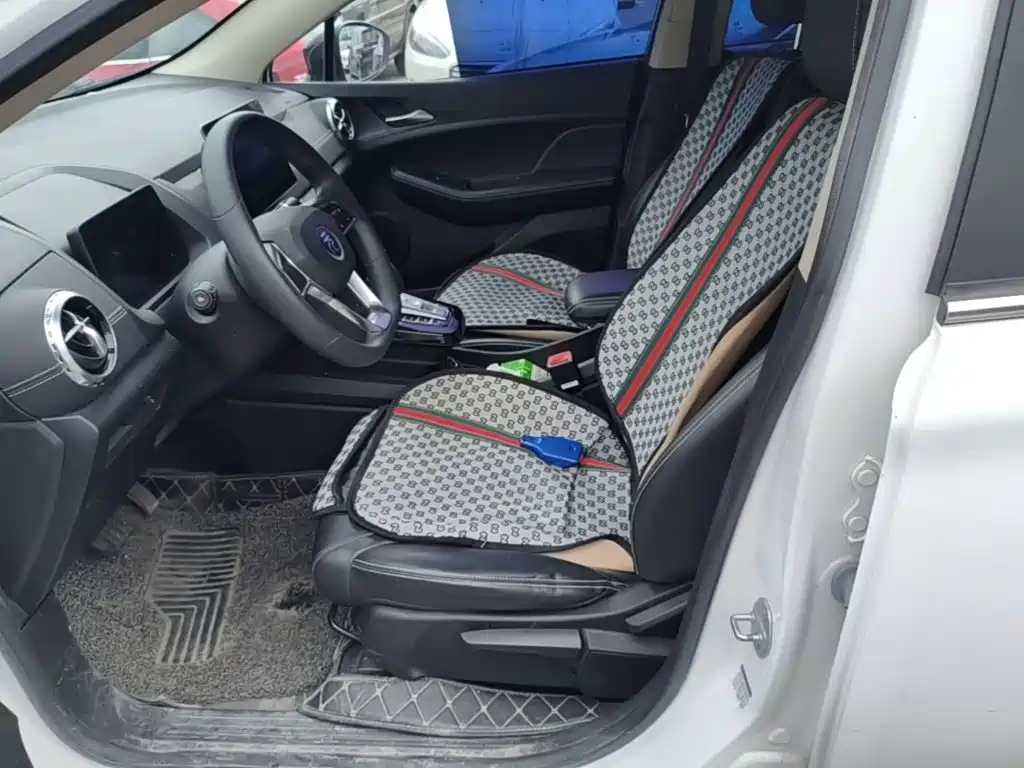 BYD Yuan EV — миниатюра 15