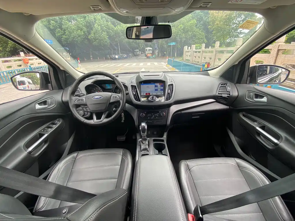 Ford Kuga — миниатюра 7