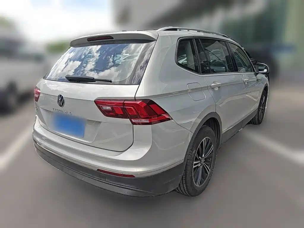 Volkswagen Tiguan L — миниатюра 10