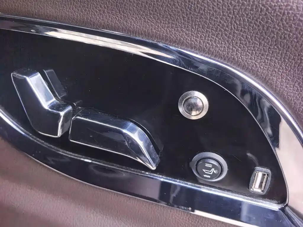 Ford Tourneo — миниатюра 10