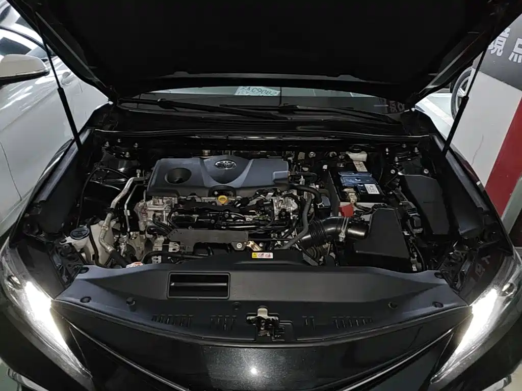Toyota Camry — миниатюра 20