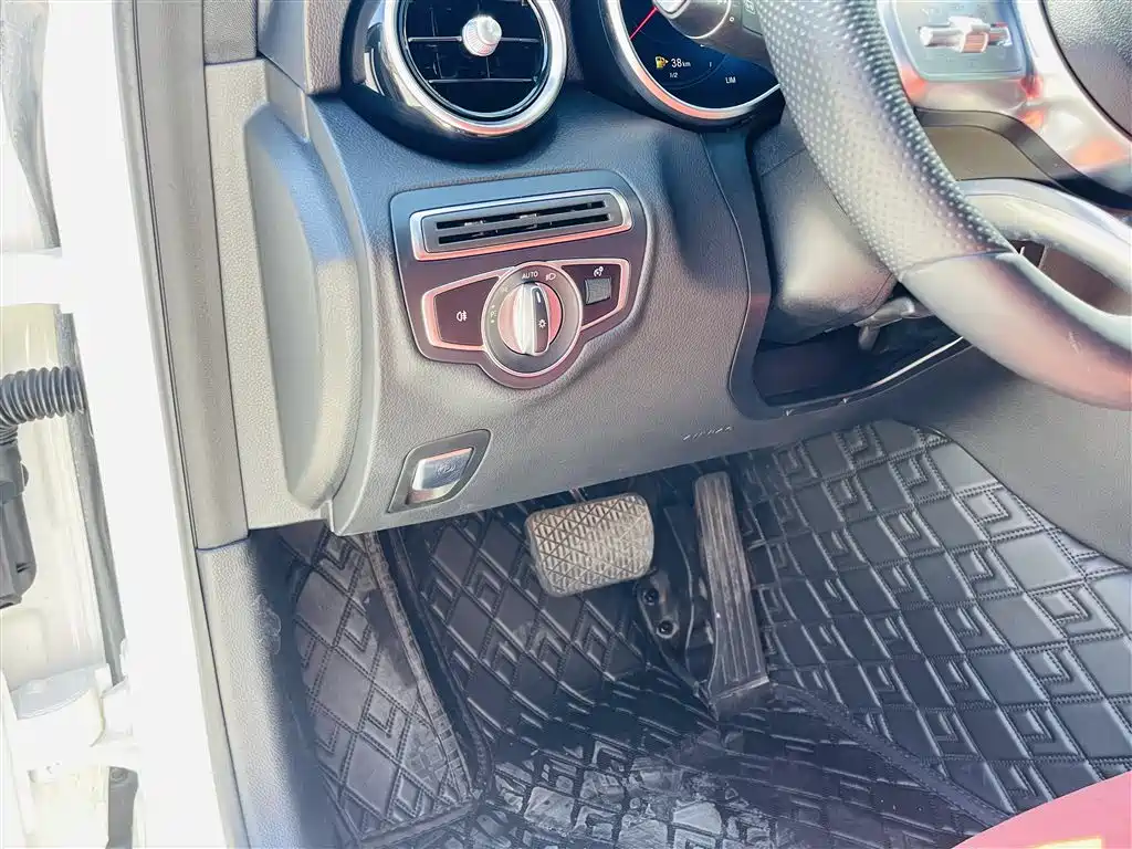 MERCEDES-BENZ C CLASS